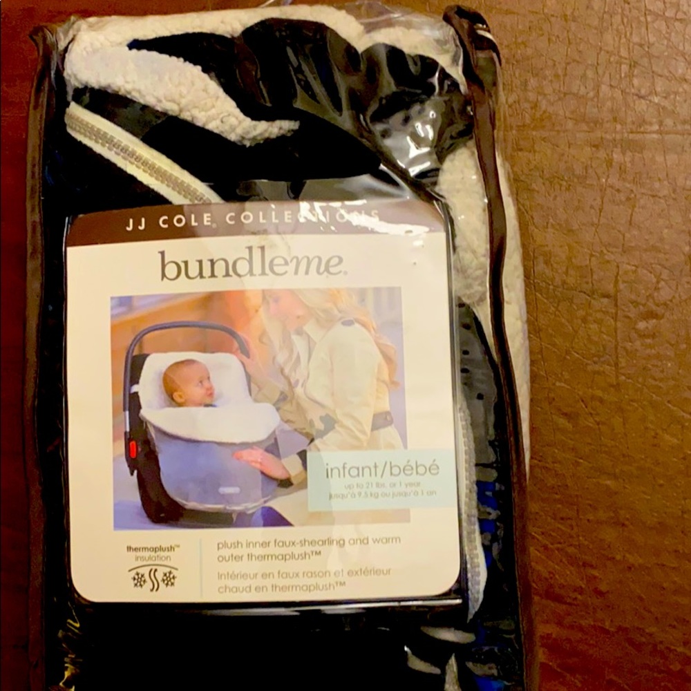 JJ Cole bundle me car seat Snuggie